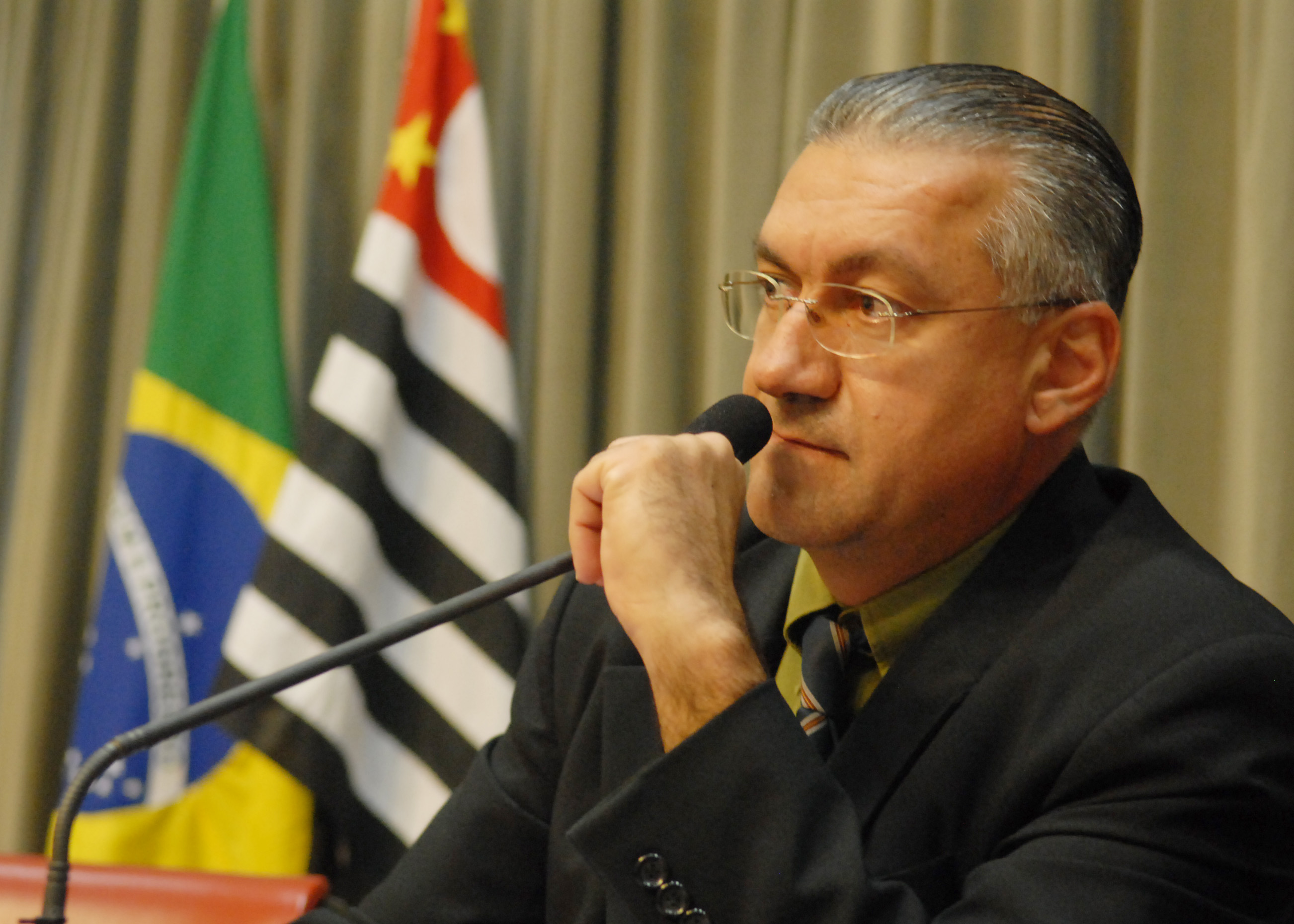 Deputado Feliciano Filho preside os trabalhos da comisso<a style='float:right;color:#ccc' href='https://www3.al.sp.gov.br/repositorio/noticia/03-2008/Meio Ambiente 9537.jpg' target=_blank><i class='bi bi-zoom-in'></i> Clique para ver a imagem </a>